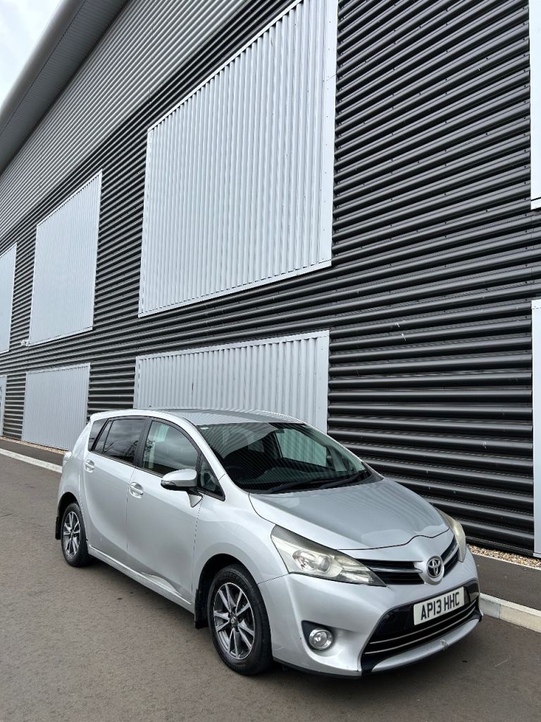 Toyota Verso 1.8 V-Matic ICON Automatic – 7 Seater