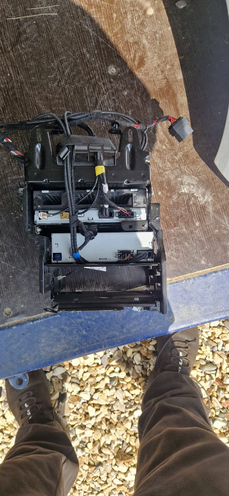 Audi A6 MK3 06-09 GPS Radio Receiver Control Unit Module 4F0035541L 4E0910888E