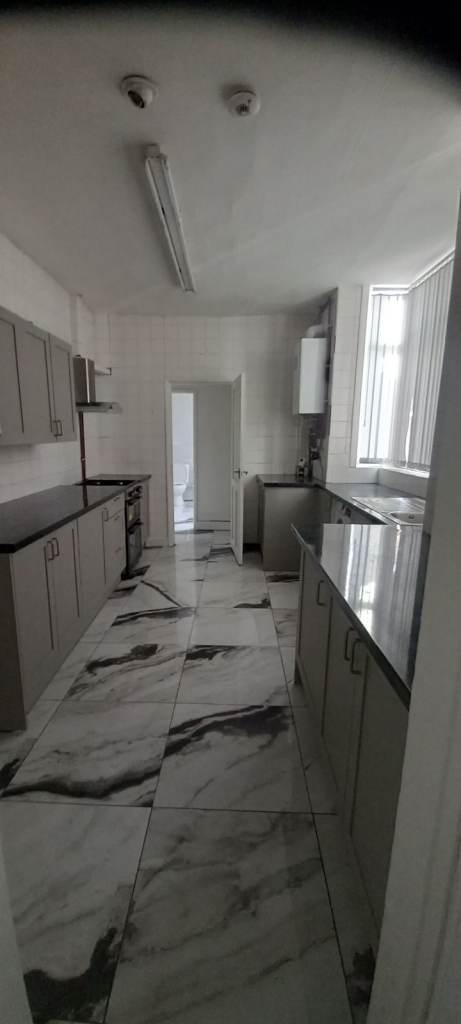 **LET BY**LARGE 3 BED**MID TERRACE**ELM STREET**COBRIDGE**