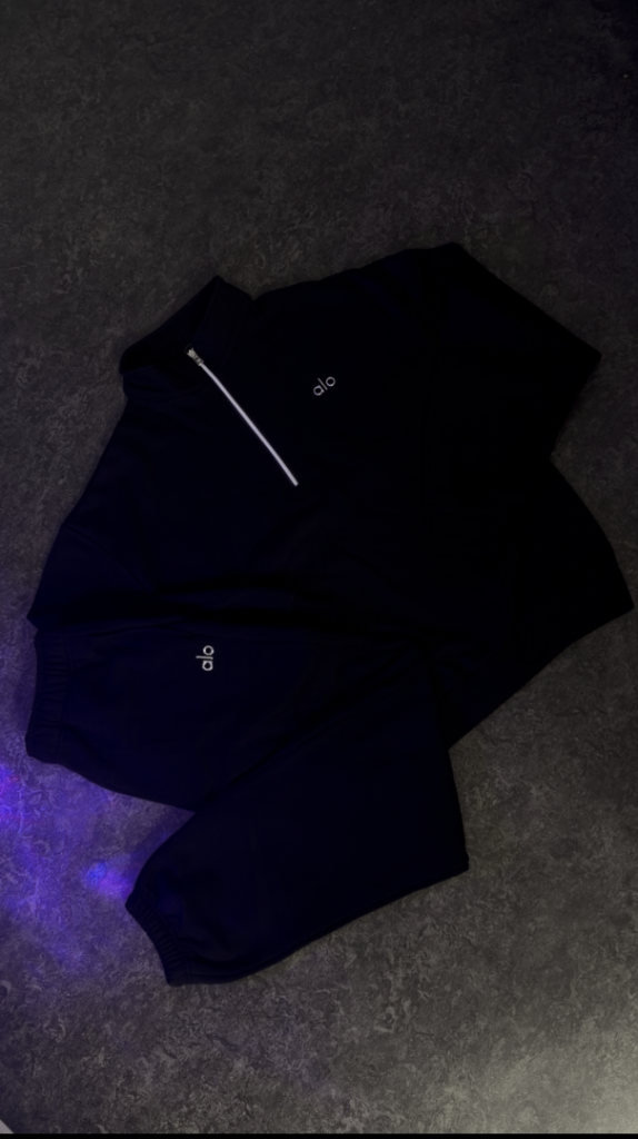Alo Yoga Black Quarter-Zip + Jogger Set – Size M