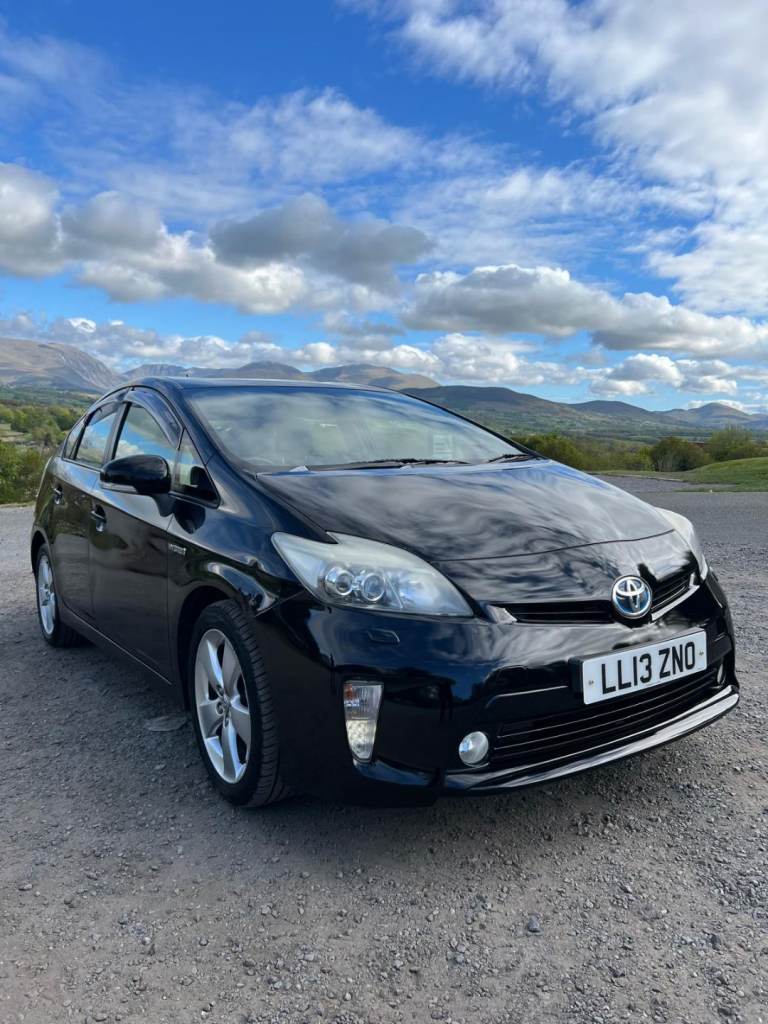 TOYOTA PRIUS UK MODEL 2013, £20/YEAR ROAD TAX CHEAP INSURANCE
