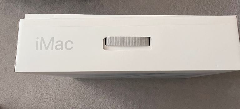 Apple iMac 24” 2021 M1 Chip 8GB RAM 256 SSD Silver 