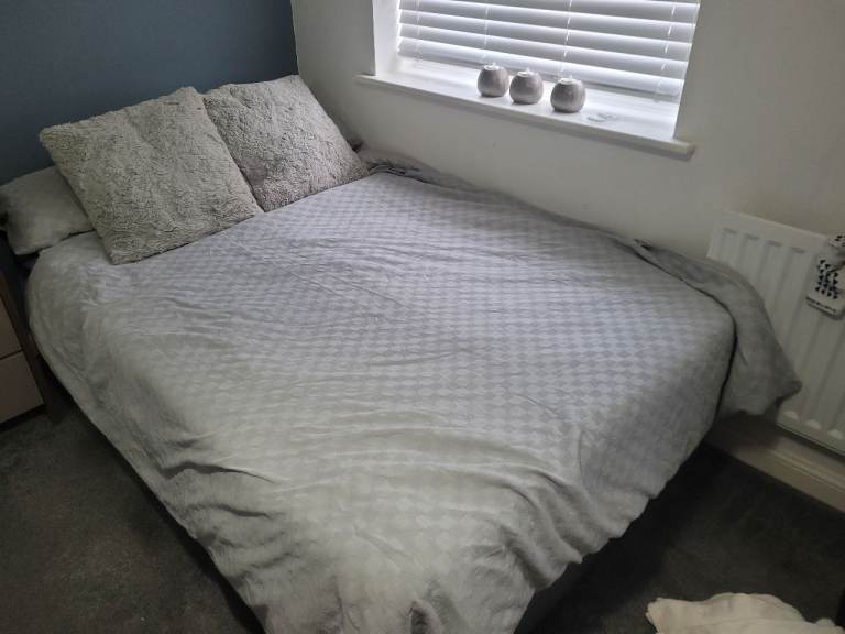 Small double bed 