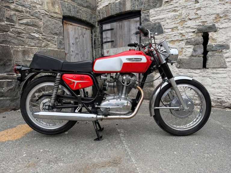Ducati 350 DESMO MK3 D Manual