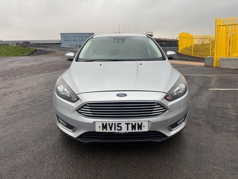 2015 Ford Focus 1.0 EcoBoost 125 Titanium 5dr HATCHBACK PETROL Manual