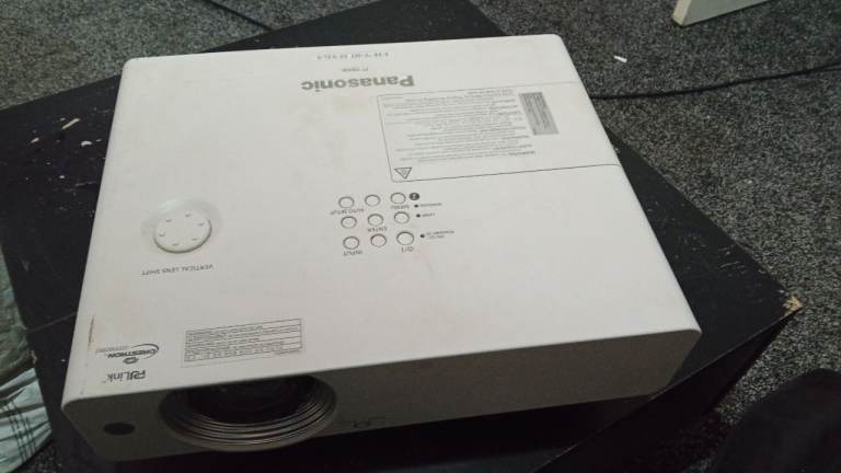 Projector Panasonic pT-vw430 vw430 wxGA