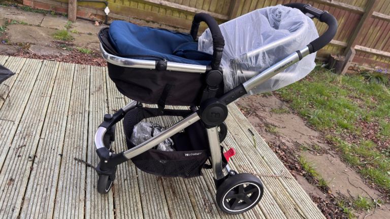 Mothercare  pram set, cot bed + car seat + matching baby bag in excellent condition 