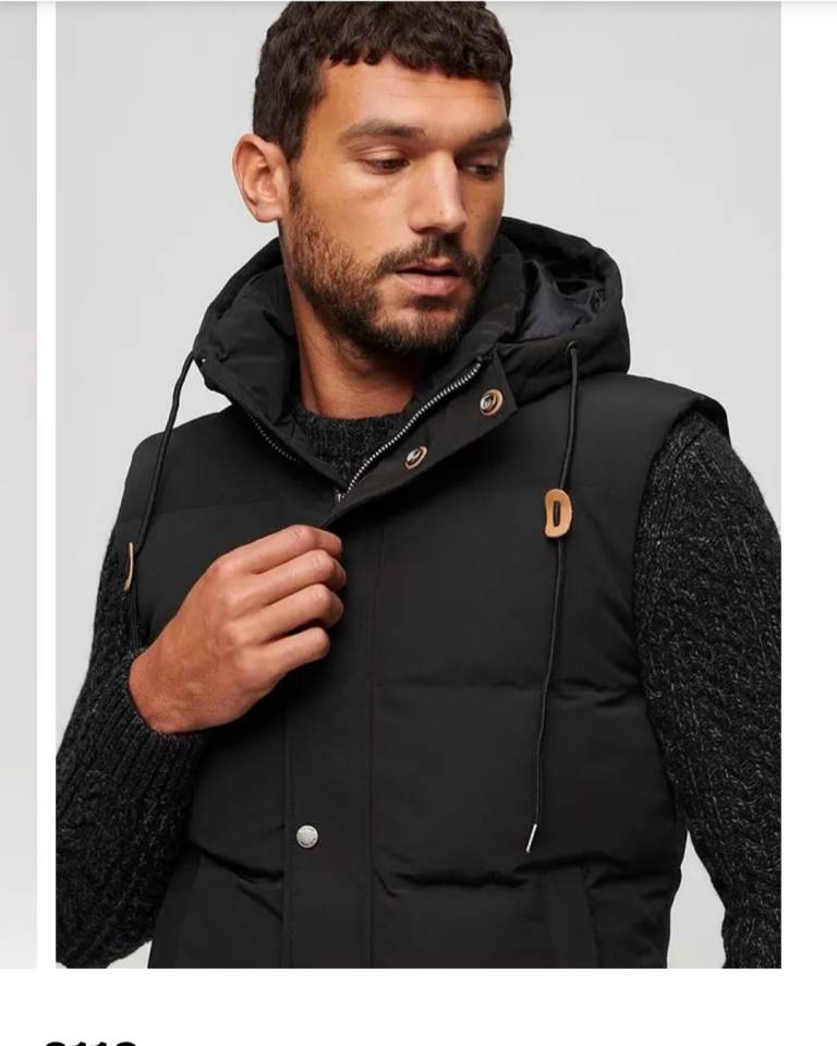 Men's Superdry Everest Hooded Puffer Gilet/Bodywarmer - size Medium *BNWT*