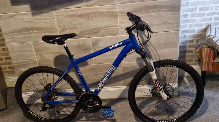 VOODOO MOUNTAIN BIKE HAS HYDRAULIC BRAKES SIZE MEDIUM £80