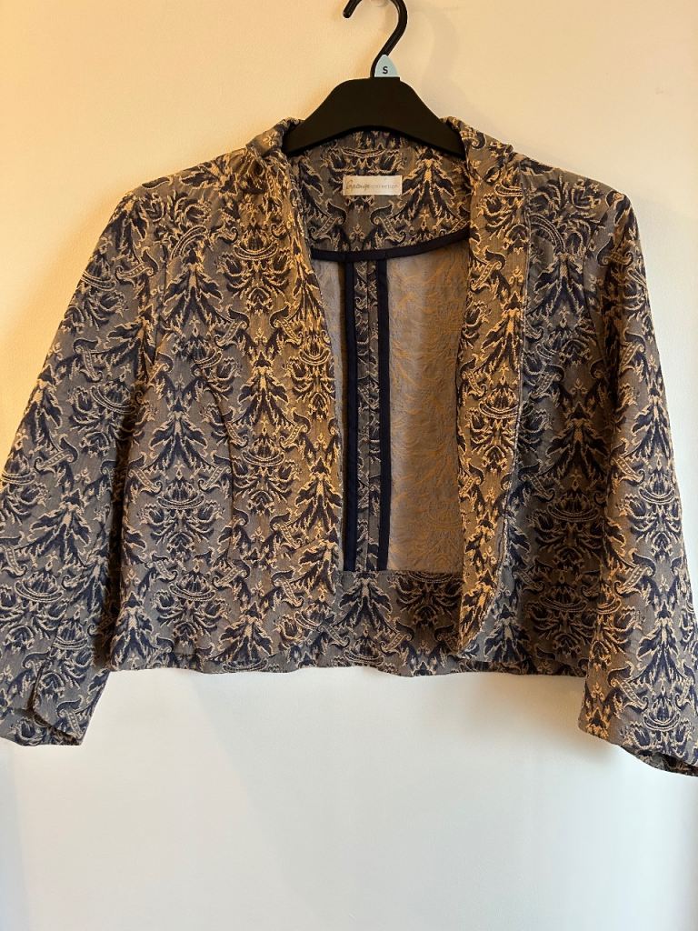 Short cotton jacket. Size 14