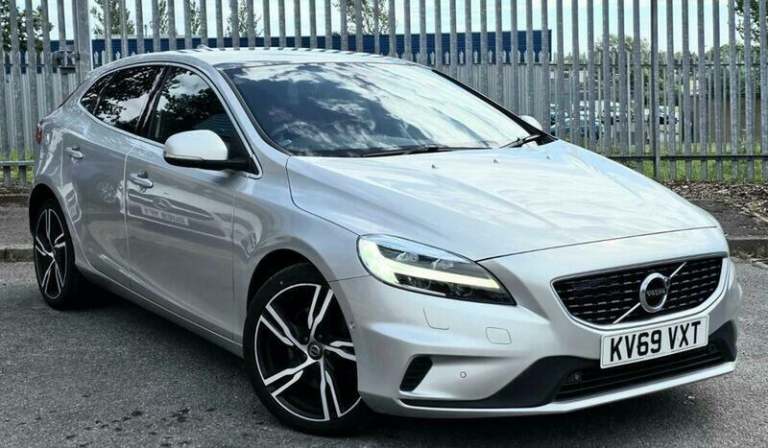 Volvo V40 2.0 D2 R-Design Edition Hatchback 5dr Diesel Auto Euro 6 (s/s) (120 ps