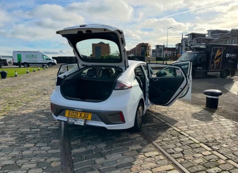 Private Hire Taxi 🚕 Uber Bolt