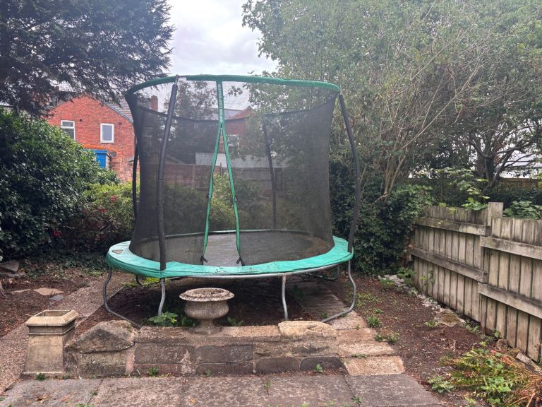 Trampoline 10 feet ( maybe bigger)