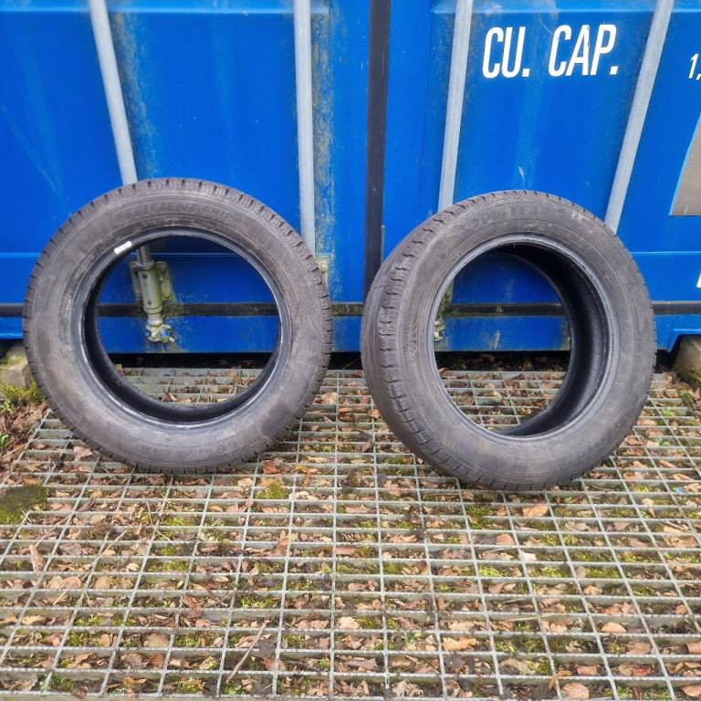 215/60/17c Full set of van tyres in good condition 
