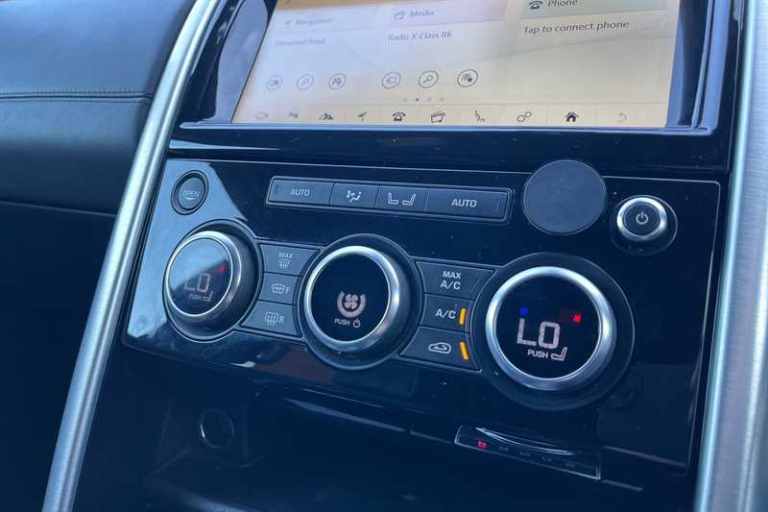 2018 Land Rover Discovery 3.0 TD V6 HSE Luxury SUV 5dr Diesel Auto 4WD Euro 6 (s/s) (258 ps) SUV ...