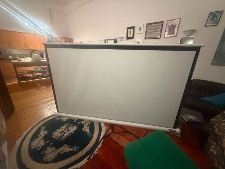 Acer Projector screen 