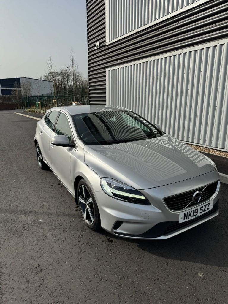 2019 Volvo V40 D2 R-Design – Full History – Timing Belt Done – Long MOT