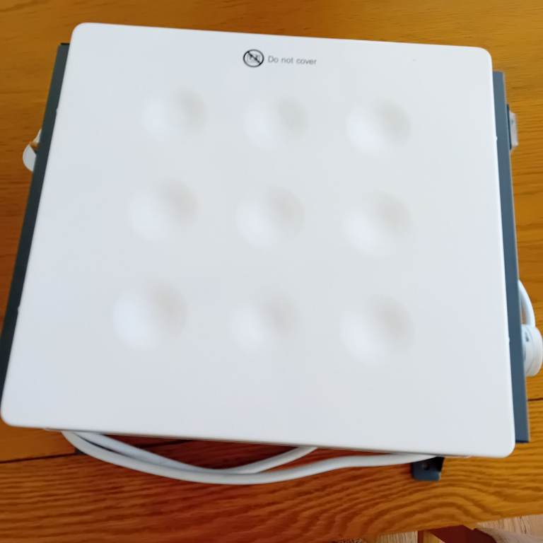 ELECTRIC FIRE WALL MOUNTED TAKEN FROM MY BATHROOM FULL WORKING ORDER POST OR COLLECT 