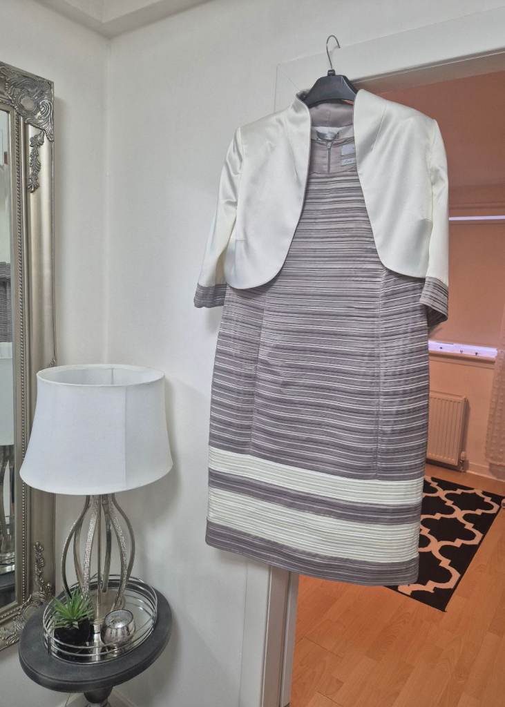 Catherines of Partick wedding outfit size 18