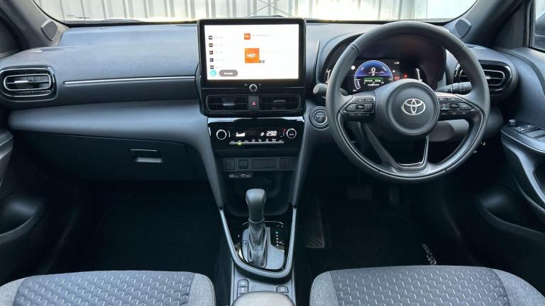  Toyota Yaris Cross 1.5 VVT-h Design SUV 5dr Petrol Hybrid E-CVT Euro 6 (s/s) (116 ps) Petrol/Ele...