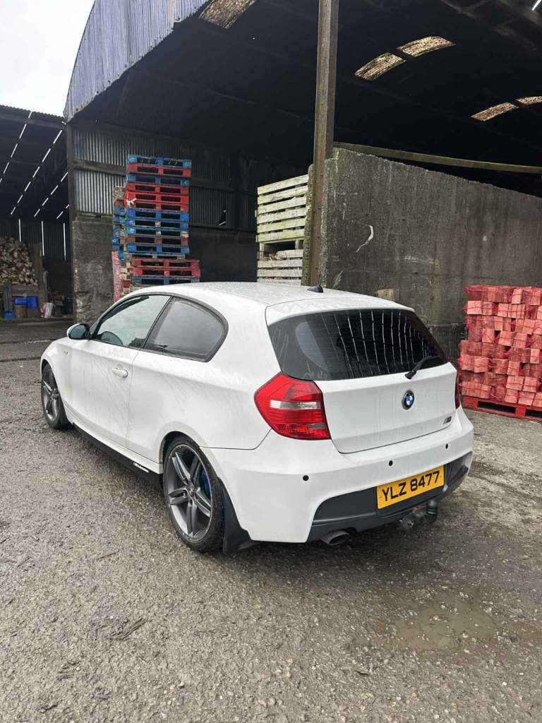 BMW, 1 SERIES, Hatchback, 2008, Manual, 1995 (cc), 3 doors