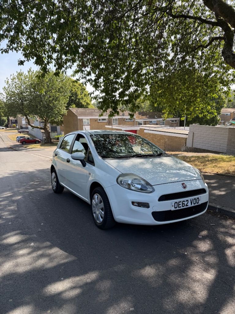 Fiat, PUNTO, Hatchback, 2013, Manual, 1242 (cc), 5 doors