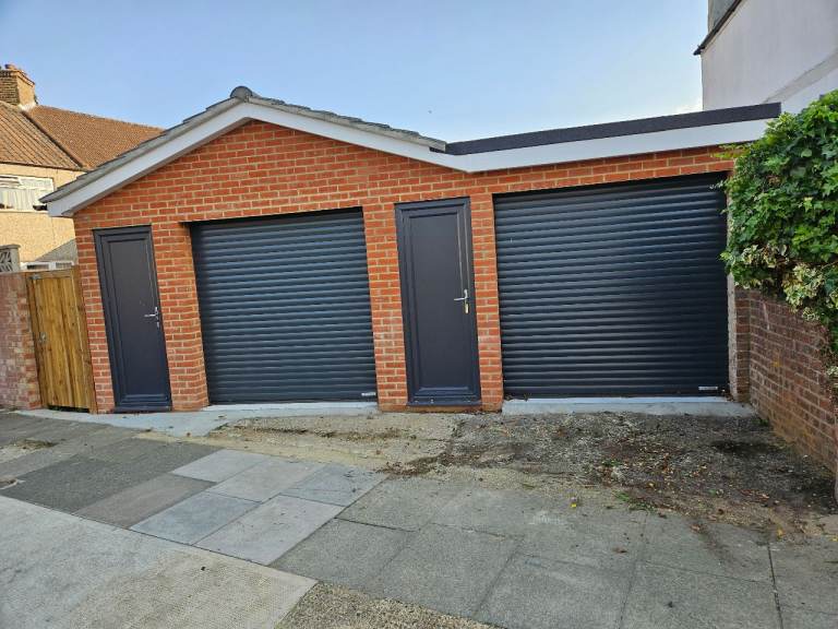 Large garage to rent 