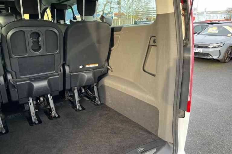 2022 Ford Tourneo Custom L2 320 Titanium 2.0 Diesel Automatic Start/Stop (130ps) Minibus Diesel A...