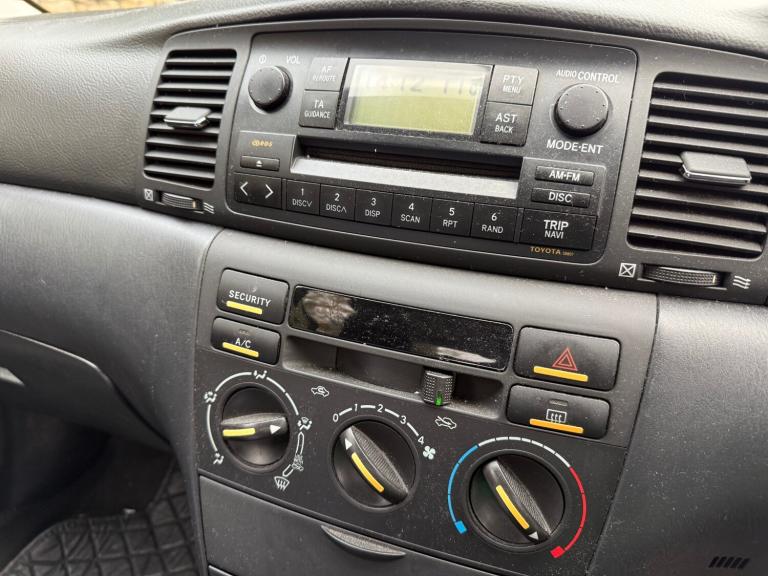 2003 Toyota Corolla VVT-I PETROL MANUAL 5 DOORS HATCHBACK SILVER HATCHBACK Petrol Manual