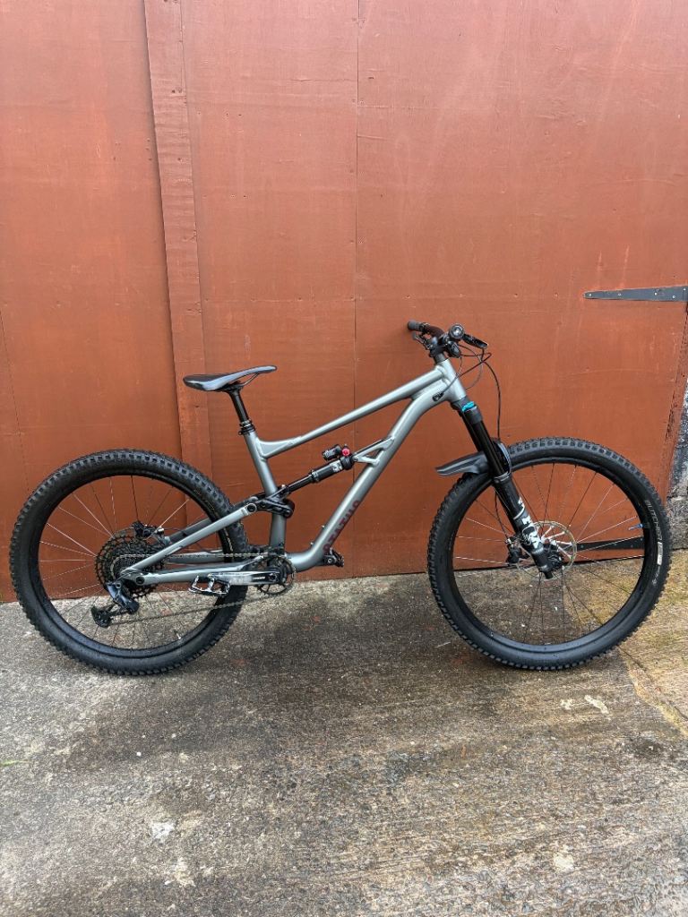 Specialized Status 160 Mountain Bike – Grey, As Good As New
