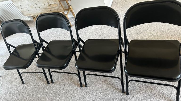 4 black foldable Macadam chairs