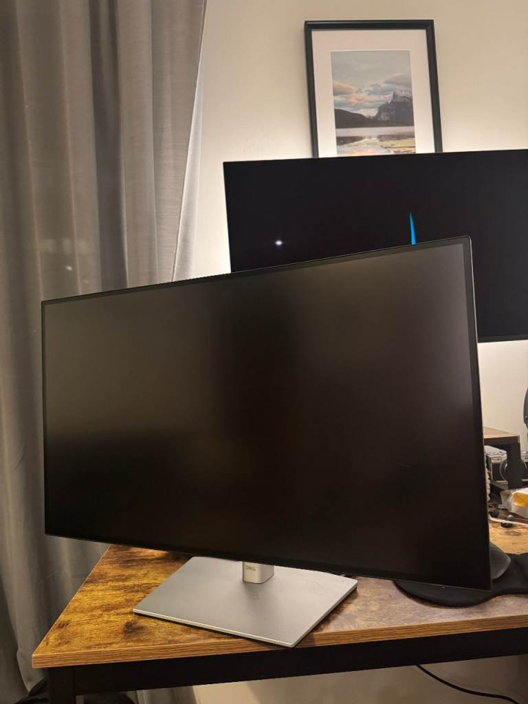 Dell U2723QE 27inch UltraSharp 4K Ultra HD IPS Monitor USB-C power delivery