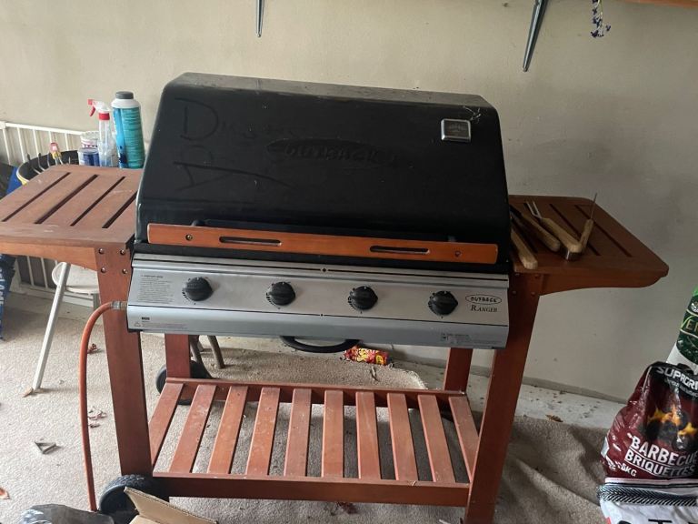 Outback barbecue Barely used works perfect 