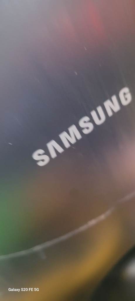 Samsung Soundbar with Subwoofer, Remote and Optical Cable