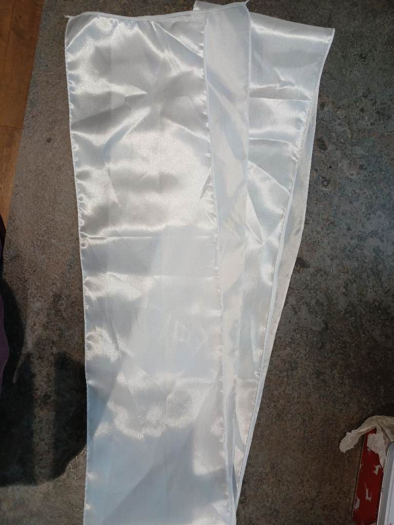 White Silk Sash 1m x 17cm (x 100) – Good Condition