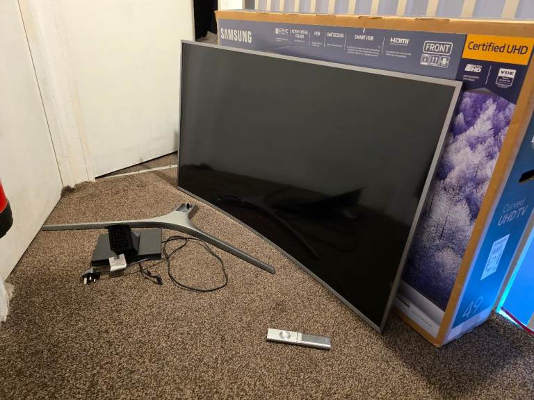 49” Samsung Curved TV for Sale – Faulty / For Repair