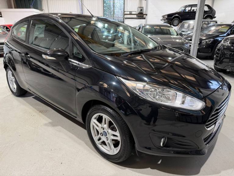 2014 Ford Fiesta 1.25 Zetec Hatchback 3dr Petrol Manual Euro 5 82ps ULEZ First Car  Hatchback Pet...