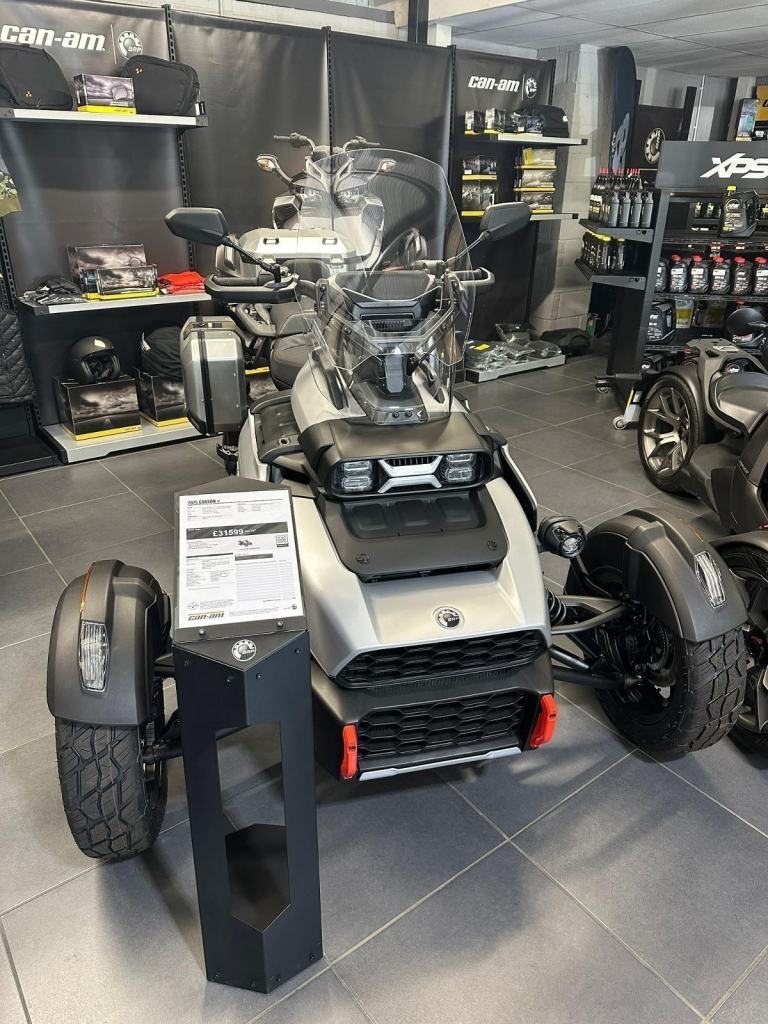 2025 Can-Am Canyon XT 1330 SE6 – Hyper Silver Metallic – NOW£30,699