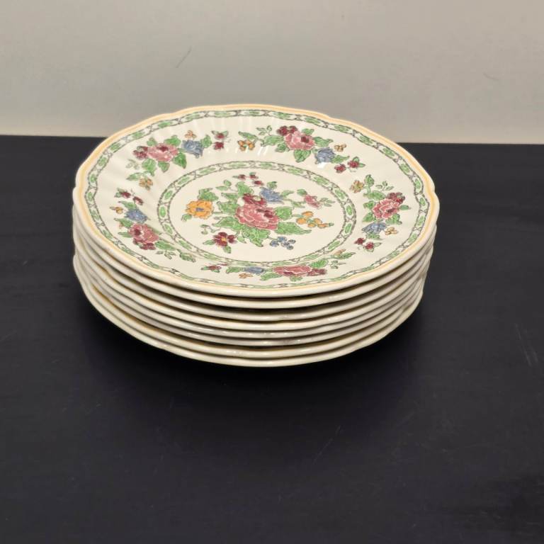 Royal Doulton The Cavendish set of 8 Plates 7 inches