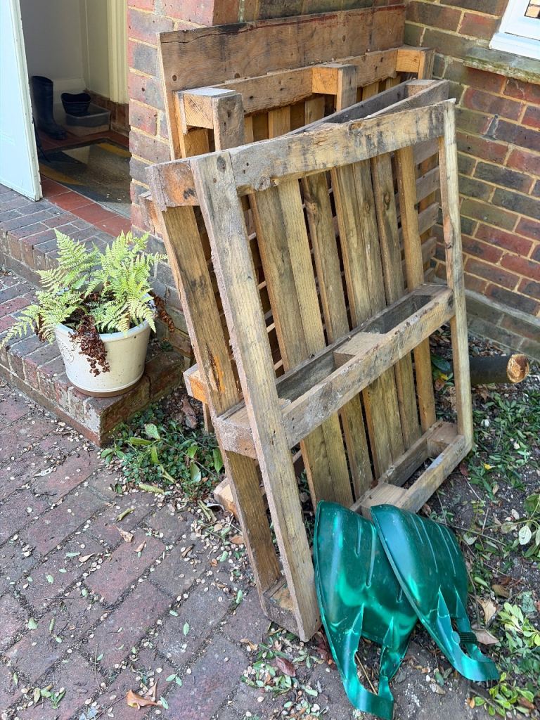 3x wooden pallets 