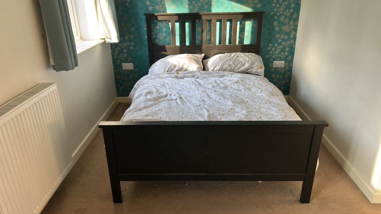 Like new. Double bed