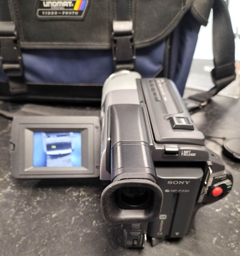SONY HI8 CAMCORDER