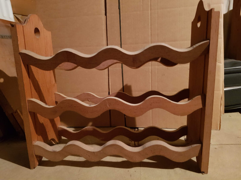 12 bottle wooden wavy topped wine rack