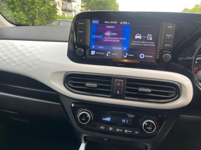 2022 Hyundai i10 1.0 Premium Euro 6 (s/s) 5dr HATCHBACK Petrol Manual