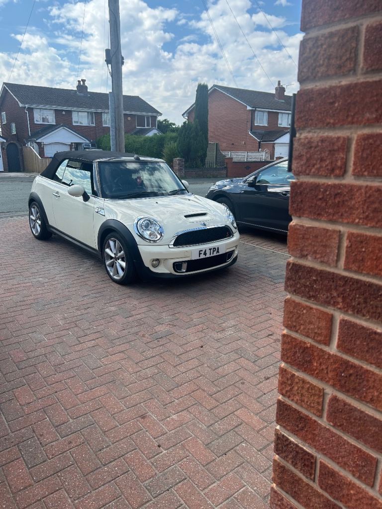 Mini, CONVERTIBLE, Convertible, 2012, Semi-Auto, 1995 (cc), 2 doors