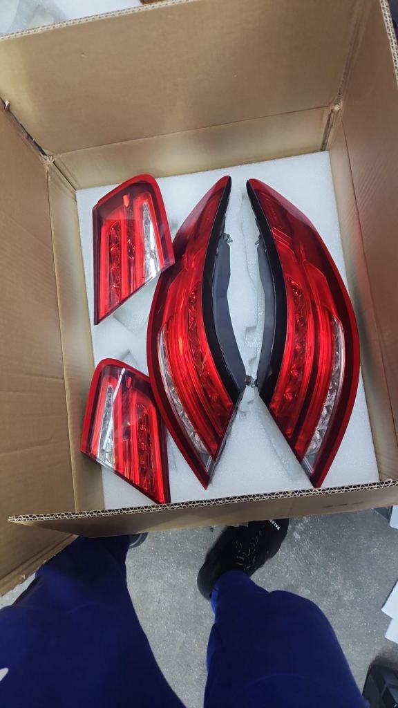 Mercedes Benz s class car lights 