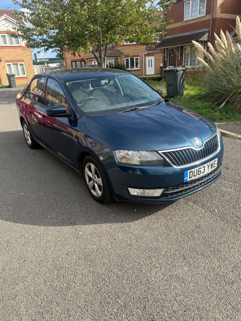 Skoda, RAPID, Hatchback, 2013, Manual, 1197 (cc), 5 doors