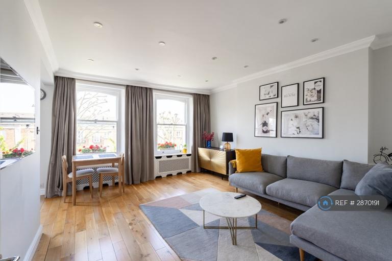1 bedroom flat in Russell Road, London, W14 (1 bed) (#2870191)