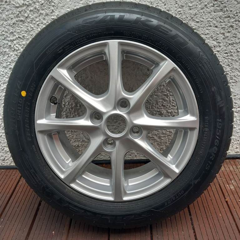 Ford Fiesta alloy and tyre 