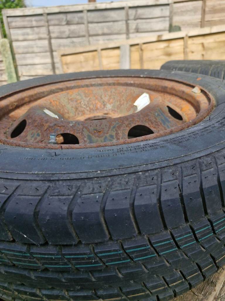 Wheel and tyre